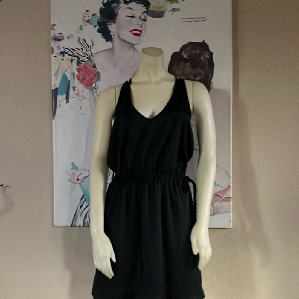 Elegant Black Sleeveless Dress